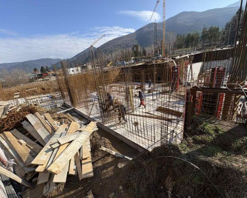 Mountain Harmony достигна кота нула – строителството върви по план и график